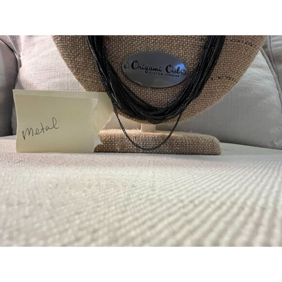 6 Necklaces - Variety of Lengths and Materials Used Jewelry Lot Costume - Picture 16 of 16